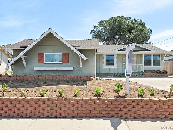 2nd image of 877 Alveda Ave