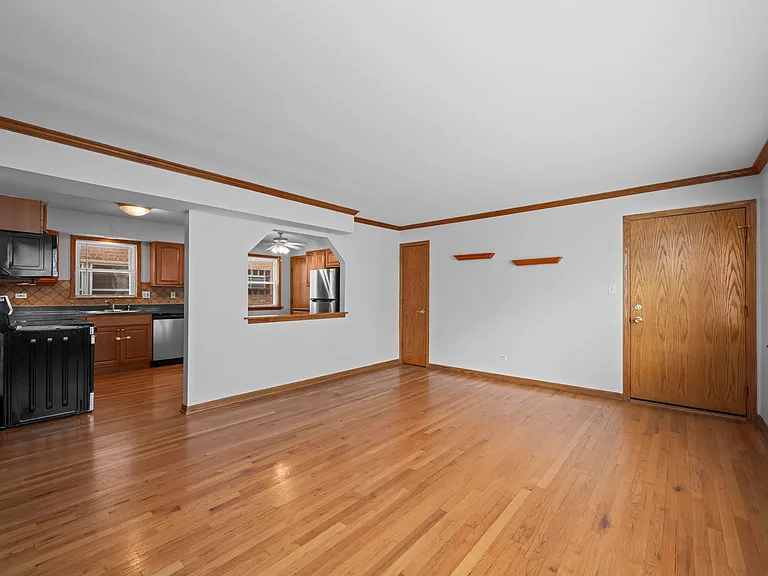 8610 W Summerdale Ave #2S — Photo 5