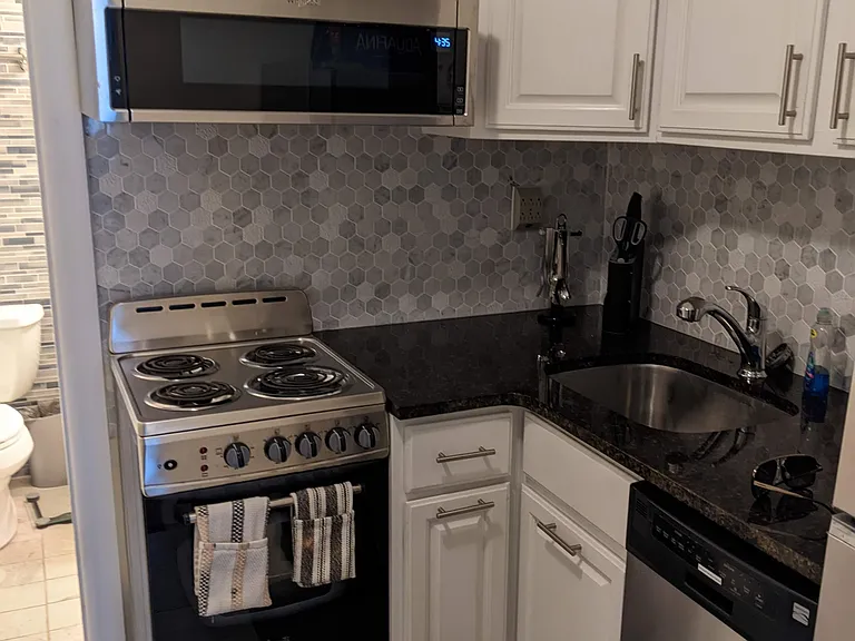 230 Beacon St #1 — Photo 8