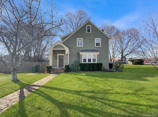 2490 Pike St, Mattituck, NY 11952