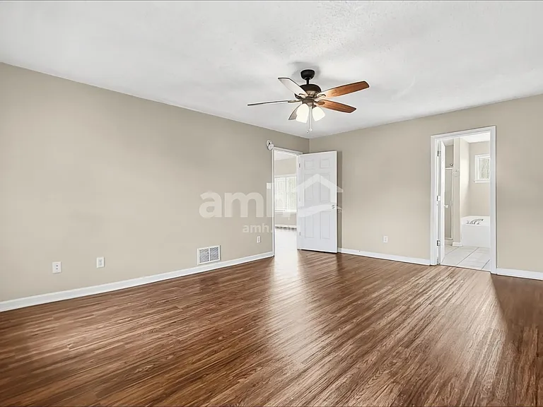 1400 Pendulum Dr N — Photo 10