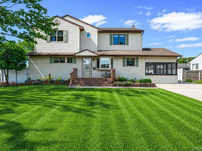 11 Windsor Street, Islip, NY, 11751