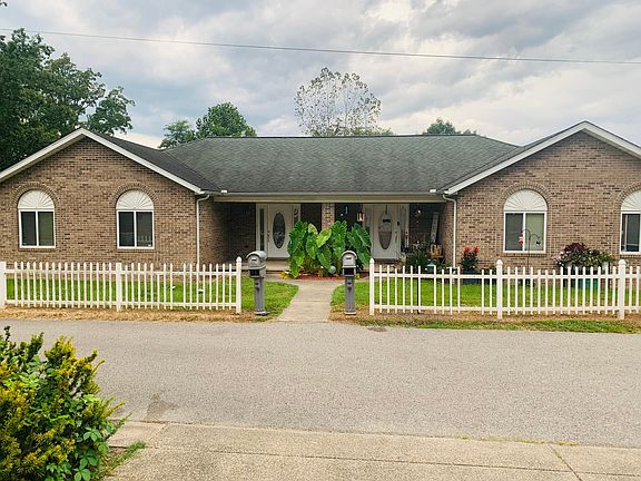 3rd image of 1345 E Campbell Park Dr
