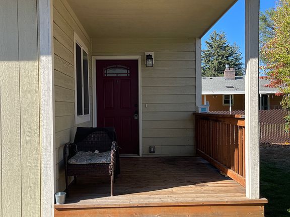 4th image of 433 NE 117th Ave