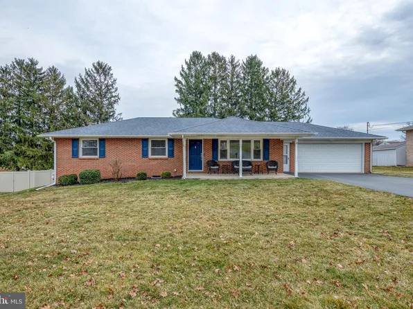 205 Rhonda Dr, York, PA 17408