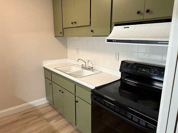 4th image of 1327 Webster St APT B105