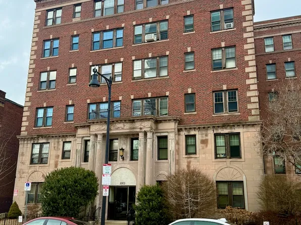 2003 Commonwealth Ave, Brighton, MA