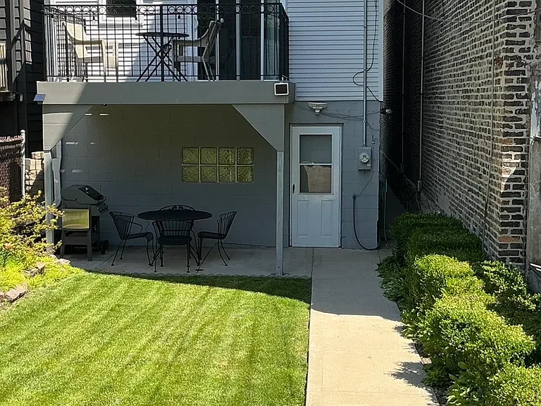 1217 W Grand Ave #G — Photo 8