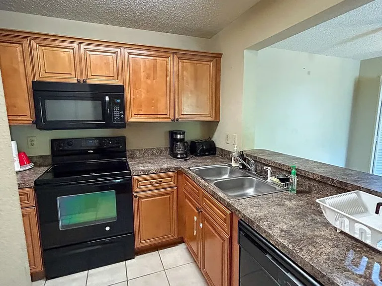 3705 SW 27th St #1221 — Photo 9