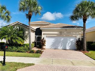 120 Glen Eagle Cir, Naples, FL 34104