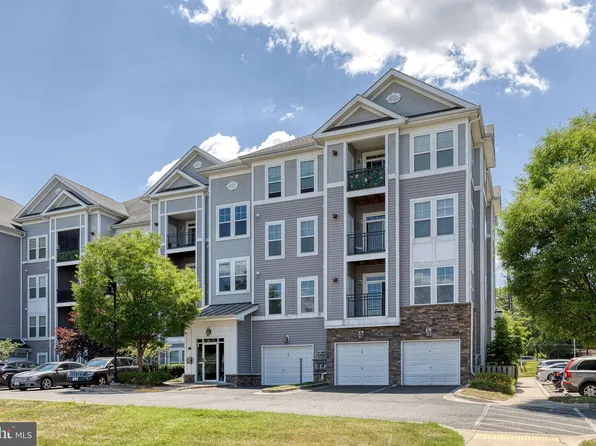 1341 Karen Blvd APT 207, Capitol Heights, MD 20743