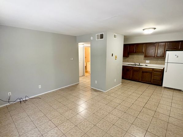 1301 Kinyon St #16