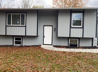 4030 Eleanor St, Mogadore, OH 44260