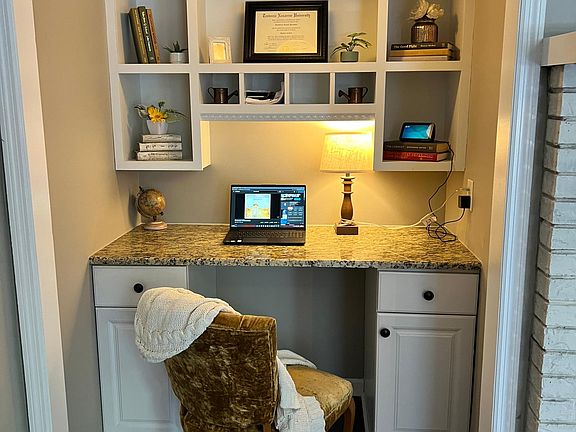 Custom built in book case for your office needs
