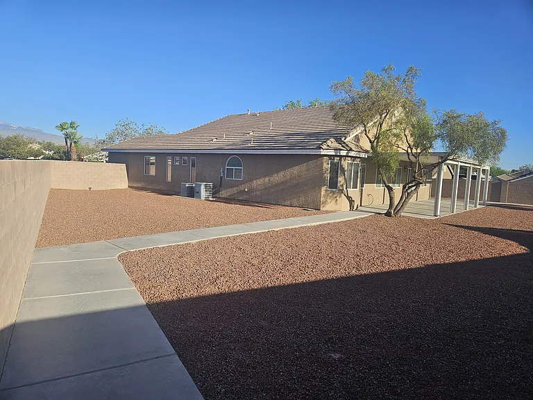 8338 Browns Mountain Ct — Photo 19