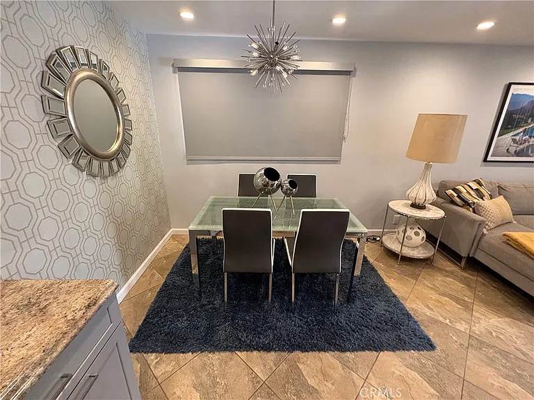 510 N Villa Ct — Photo 23