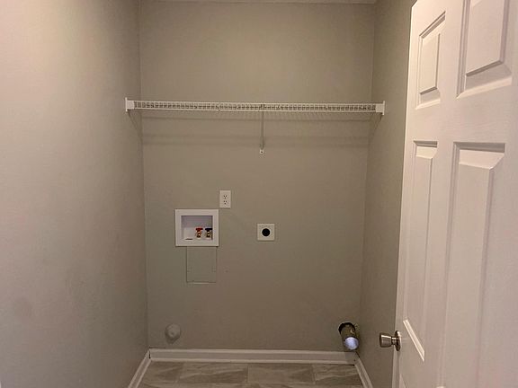 4th image of 805 Caledon Dr