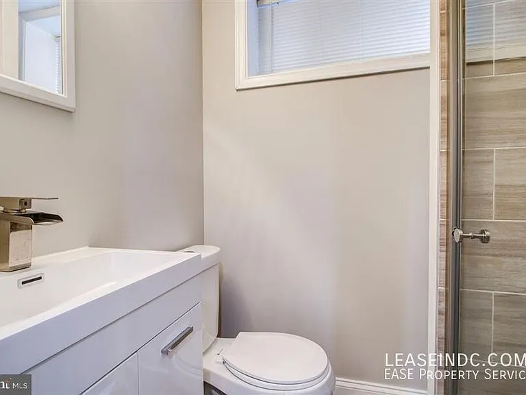 1626 Monroe St NW #1 — Photo 15
