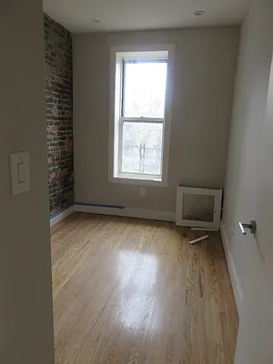 Rented by Space Real Estate | media 30