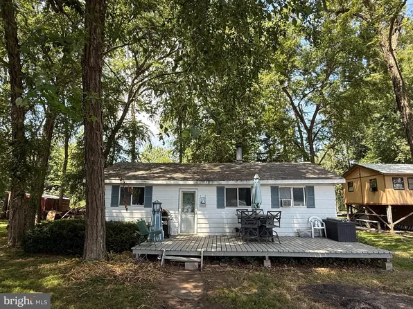 49 Beech Island Rd, Middletown, PA 17057