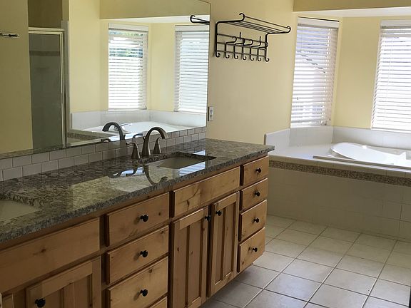 Master Bath - Walk in closet