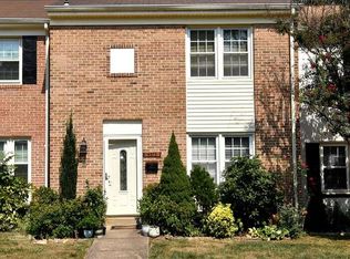 4373 Greenberry Ln, Annandale, VA 22003