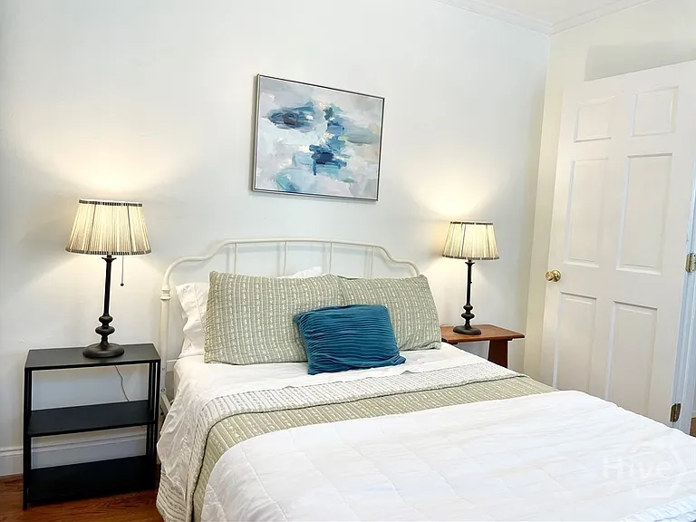 215 W Taylor St — Photo 11
