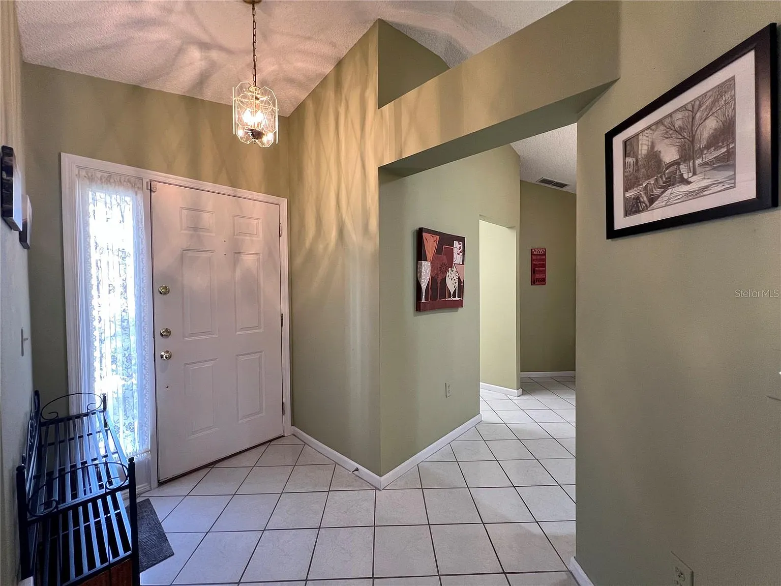 2 bed, 2.0 bath, 1061 sqft, $3,800 — Photo 2
