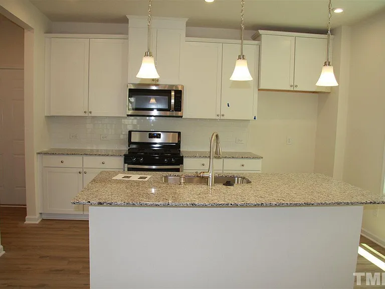 842 Firebrick Dr — Photo 3