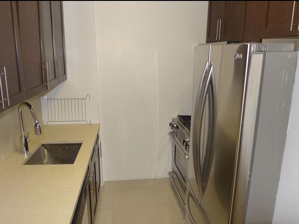 1st image of 301 E 47th St APT 3H