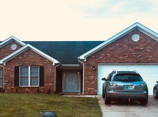 3003 Creek Ridge Dr, New Albany, IN 47150