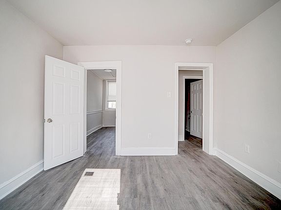 3rd image of 67 E Collom St Floor 1