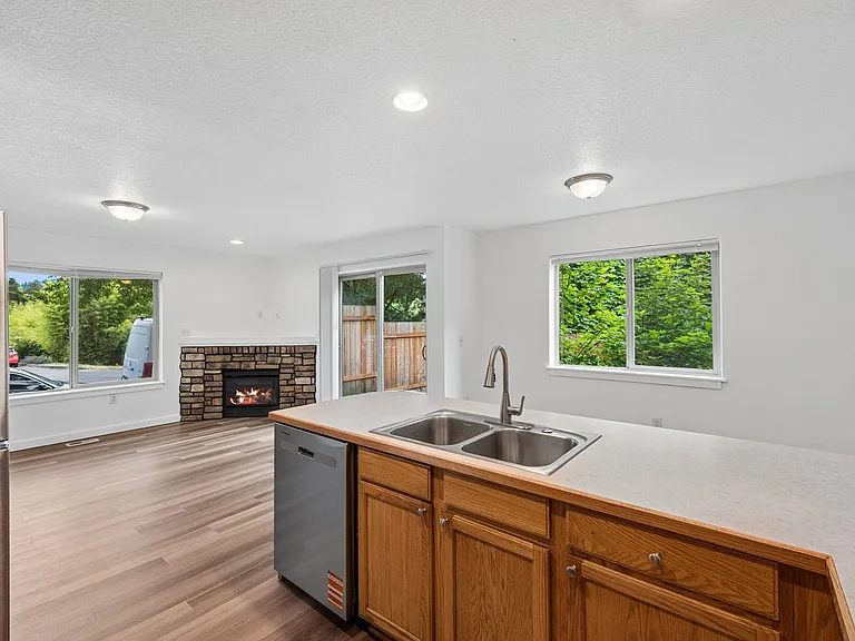 Roberts Court Townhomes — Photo 46