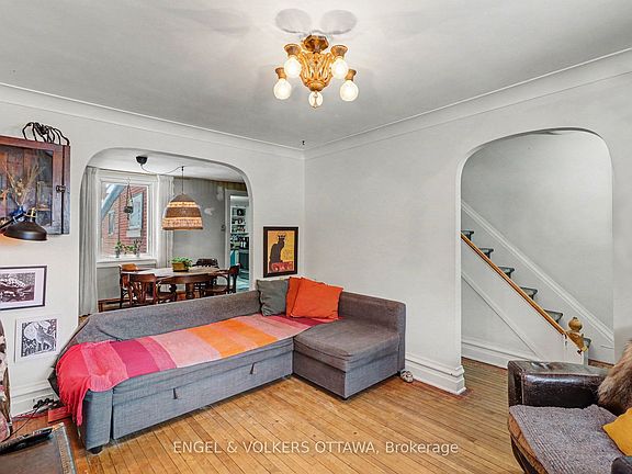 5th image of 86 Pinhey St