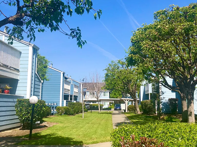 Mariner Village — Photo 13