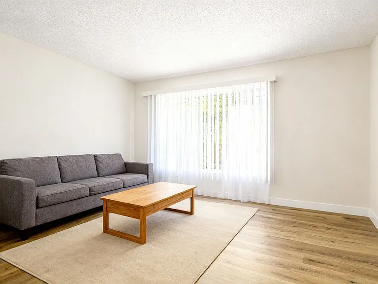 MC 6861 Sepulveda Properties, LLC — Photo 9