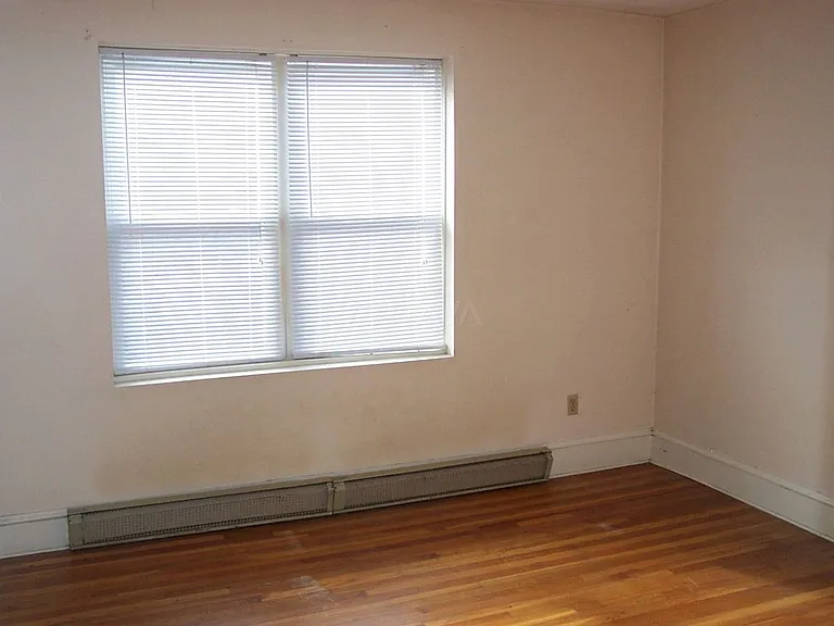 402 Highland Ave #2 — Photo 2