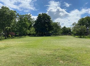 27 Moore St, Weaverville, NC 28787