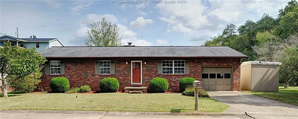 5015 Elmhaven Cir photo 1