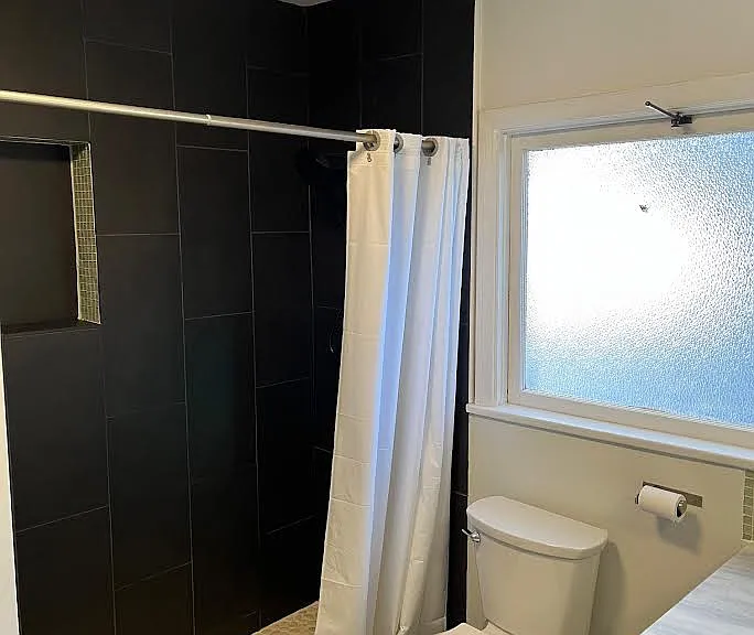 7356 S Miles Pl — Photo 5