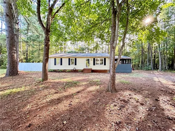 5425 Smiley Wyrick Rd, Mc Leansville, NC 27301