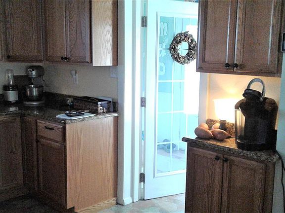 5th image of 1302 W Howard St