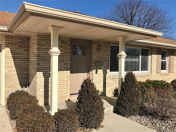 3rd image of 3542 Westfield Dr