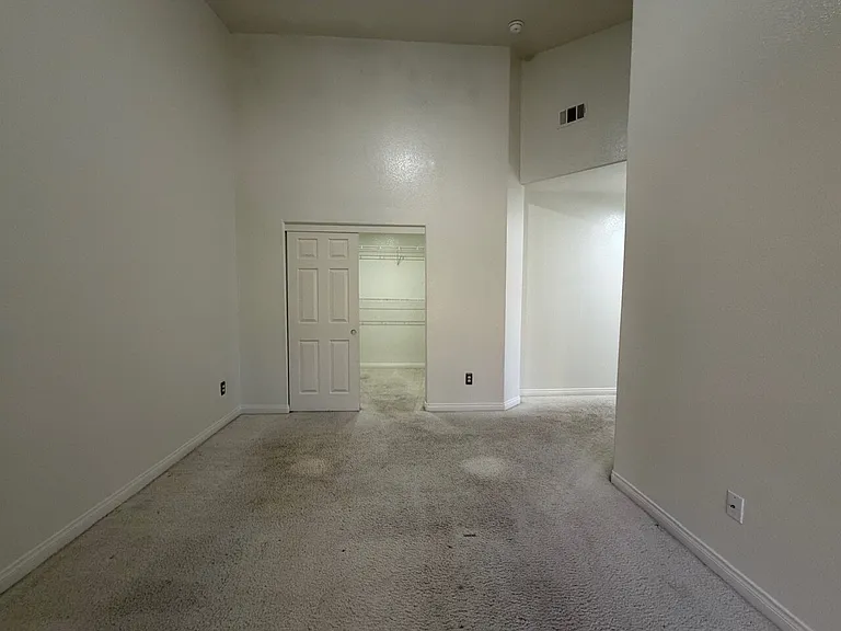 900 Heavenly Hills Ct #204 — Photo 24