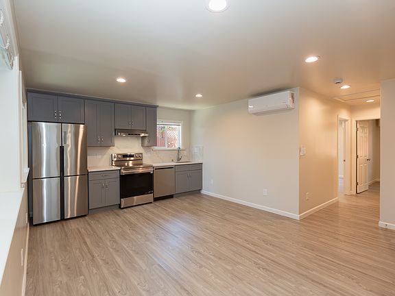 5th image of 1732 Pierce St #2