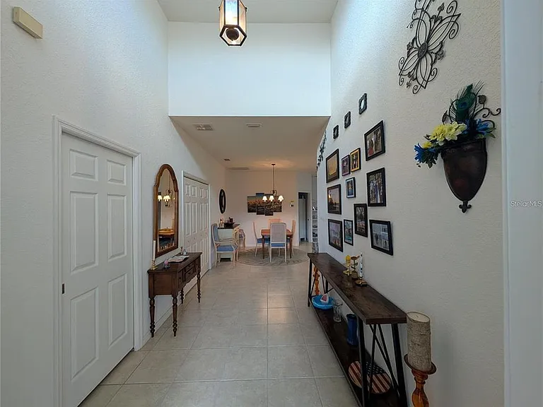 4480 Strathmore Dr — Photo 2