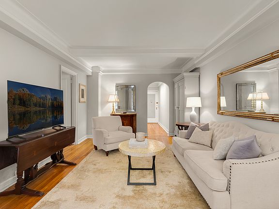 5th image of 227 E 57th St APT 2H