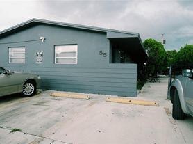 55 W 9th St, Hialeah, FL