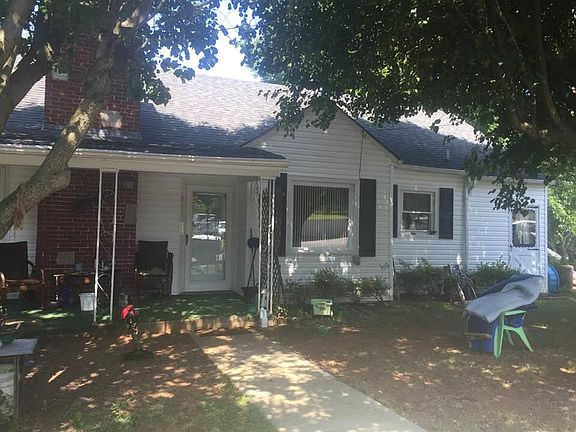5th image of 807 Burgess St