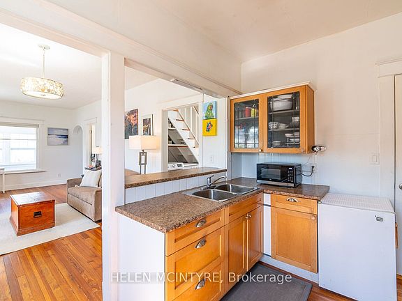 4th image of 5012 Morrison St